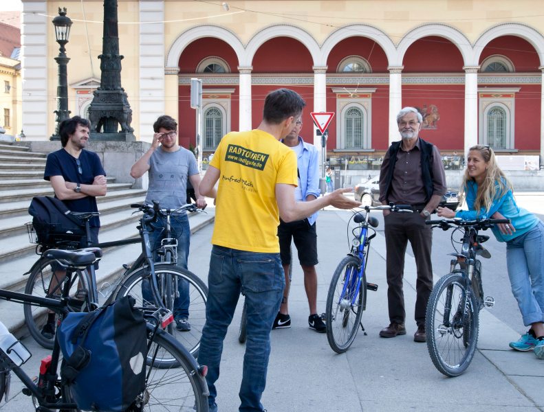 Stadtführung mit Fahrrad bei Residenzpost , München